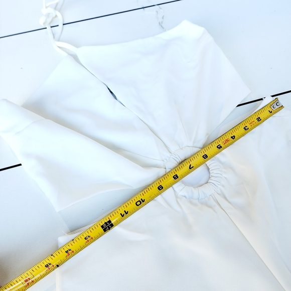 NWT Women's Wide Leg Halter Jumpsuit Keyhole Detail White Sz 6 - Picture 10 of 16